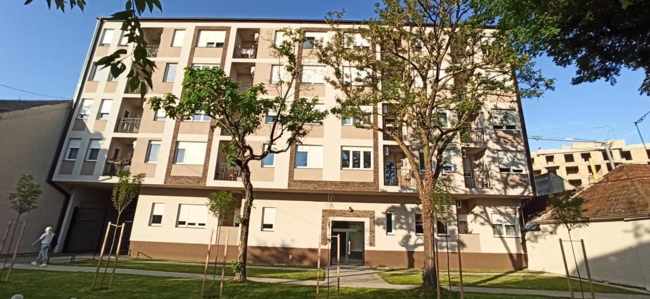 Apartament Aurora Subotica Zewnętrze zdjęcie